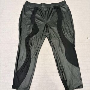 WDIRARA Faux Leather Mesh Panel Leggings Black Plus Size 3X